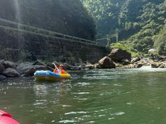 -安吉龙王山峡谷漂流