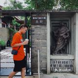 成都有家教堂里的咖啡店