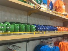 -m豆巧克力世界(上海世茂广场店)