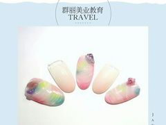 -群丽化妆摄影美甲纹绣培训学校