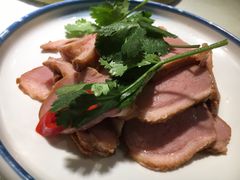 -侬佳蒸菜馆(听潮店)