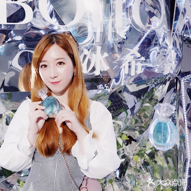 冰希黎发布会