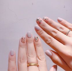 -明洞造型精品烫染