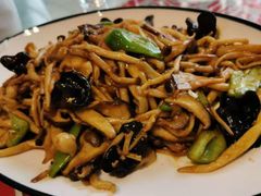鲍鱼汁烧杂菌-吴记酱骨炖菜馆(康安路店)