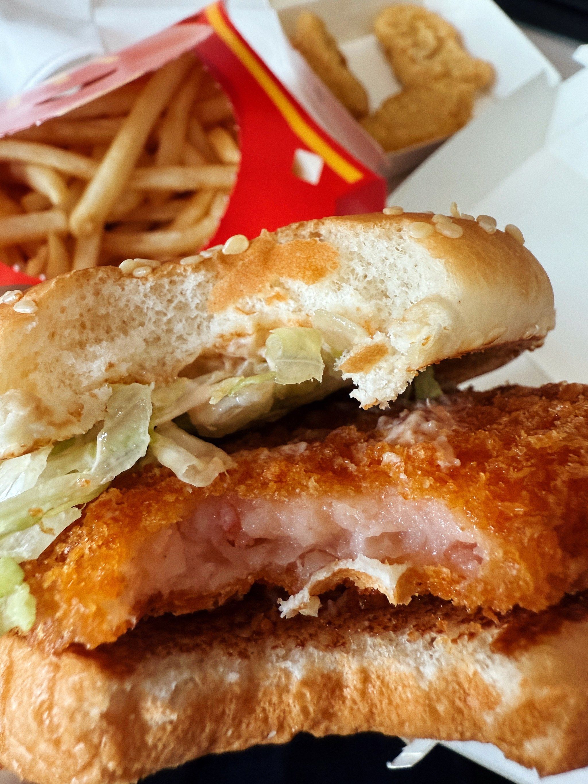 麦当劳虾堡回归🍔新年㊗️祝我们金金金拱门!