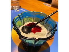 樱桃酸奶-HELLO MUSAE 拾光缪斯餐厅·纯正希腊风味(苏州中心店)