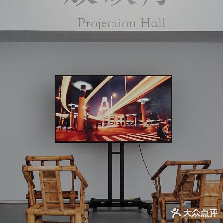 成都看展｜朱毁毁的「人间成都」