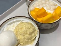 榴莲忘返-小团圆糖水铺(襄阳南路店)