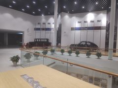 -杭州中沃沃尔沃4S店(滨江区店)