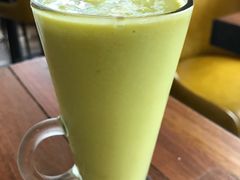 苹果西芹牛油果汁-ATLAS COFFEE(雅居乐中心店)