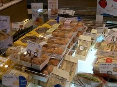 面包甜点陈列柜-巴黎贝甜(阳光上东店)