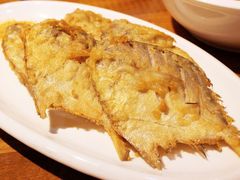 香炸野生鲳鱼-必点海鲜·鲅鱼水饺(鞍山西道店)