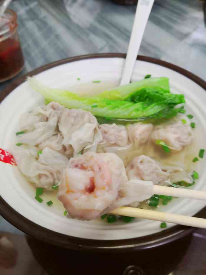 余不记云吞当家-"环境:位于大鹏市场附近,地理位置优越,算.