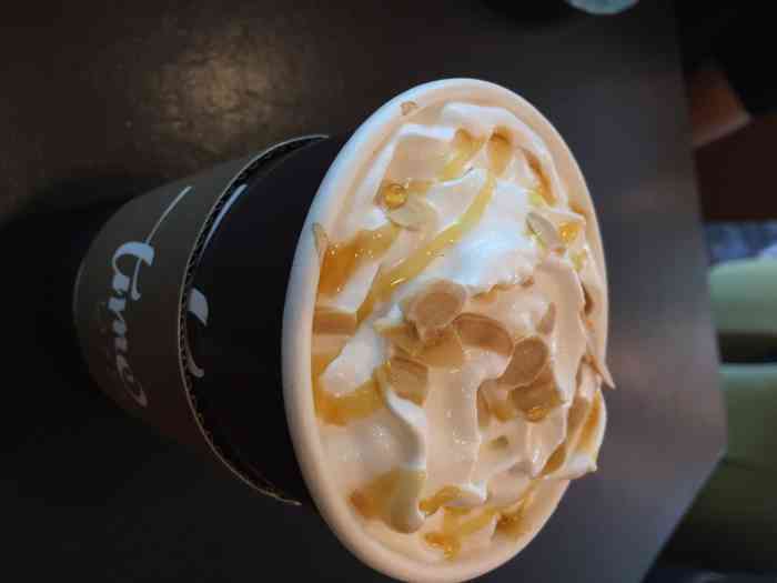 服务员态度很好,菜品味道不错