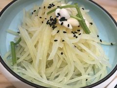 杏仁土豆丝-船歌·鱼水饺青岛菜(国贸商城店)