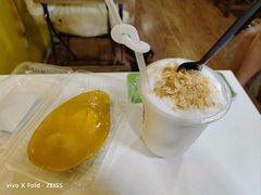 -志龙皇冠吃货椰子铺