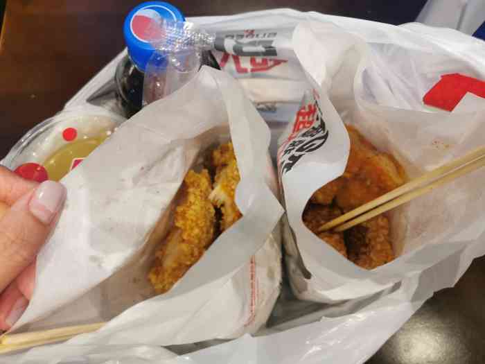 炸鸡烧烤(江杨南路店)-"大晚上我妈嘴馋了就叫我点了这家的鸡排外卖