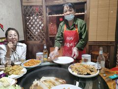 -人民公社铁锅炖·东北菜(卫国道店)