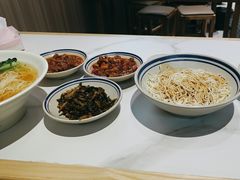 -得得本帮面馆(台儿庄路店)