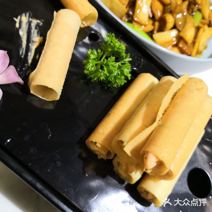 后海16号·北京私房菜脆筒龙虾卷图片