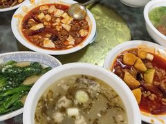 -曾氏肥肠馆(凯瑞雅居店)