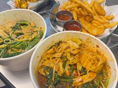 -W COLLECTIVE  DESSERT SHOP