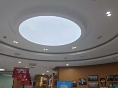 -雅悦齿科(顾村公园店)