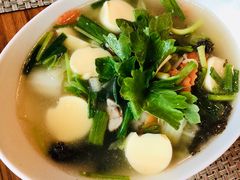 -Chom Cafe and Restaurant