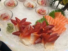 -蟹犇前•帝王蟹雪蟹(陆家嘴店)
