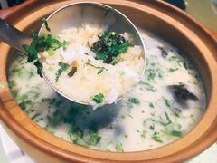 鱼汤泡饭-小北江河鲜(新城店)