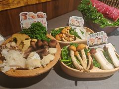 -楠小云·云南鲜菌·鲜牛自助火锅(九眼桥店)