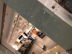 -H&M(鹏欣水游城店)