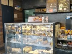面包甜点陈列柜-星巴克臻选(湛江鼎盛广场店)
