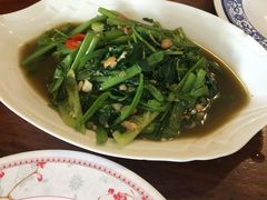 -Dang restaurant (patong phuket)