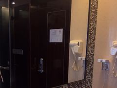 -粤塔x电竞酒店(深圳龙华大浪后浪新天地店)