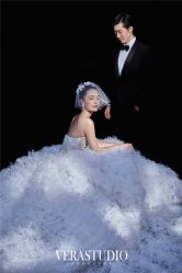 -至臻微拉婚纱摄影