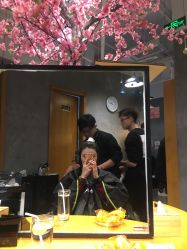 -时尚殿堂明星门店