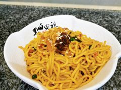 -黑白电视长沙小吃(美林M·LIVE天地东座店)