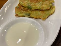 西葫芦饼配酸奶-TUK土耳其餐厅·下午茶(卢湾店)