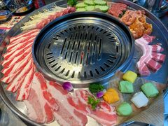 -哈哈碳都·牛肋条无限自助烤肉(台江万达店)