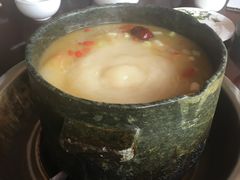 -绿色墨脱石锅城