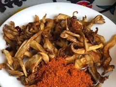 炸菌子-勺子米线·云南传统小吃市集(四方街店)