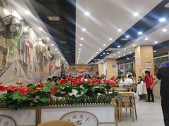 大堂-江城燕子大排档(江汉路步行街店)