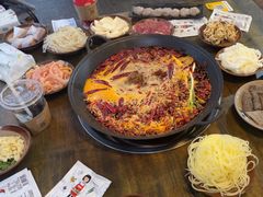 -黄潇洒老火锅(九眼桥宏济巷店)