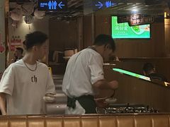 -海底捞火锅鲜切牛肉主题店(长寿路店)