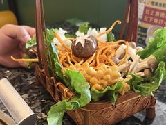 -一席地·本地鸡窝·杭帮鸡火锅(萧山银隆百货店)