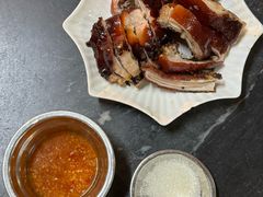 -黄记四更烤乳猪店