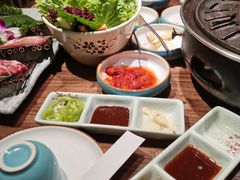 -明洞阿姨·韩式酱蟹烤肉·创意料理(三元桥店)