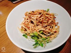 香椿芽拌鸡蛋干-老头儿油爆虾(金鹰世界店)