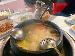 -鲁朗纳麦石锅鸡庄园